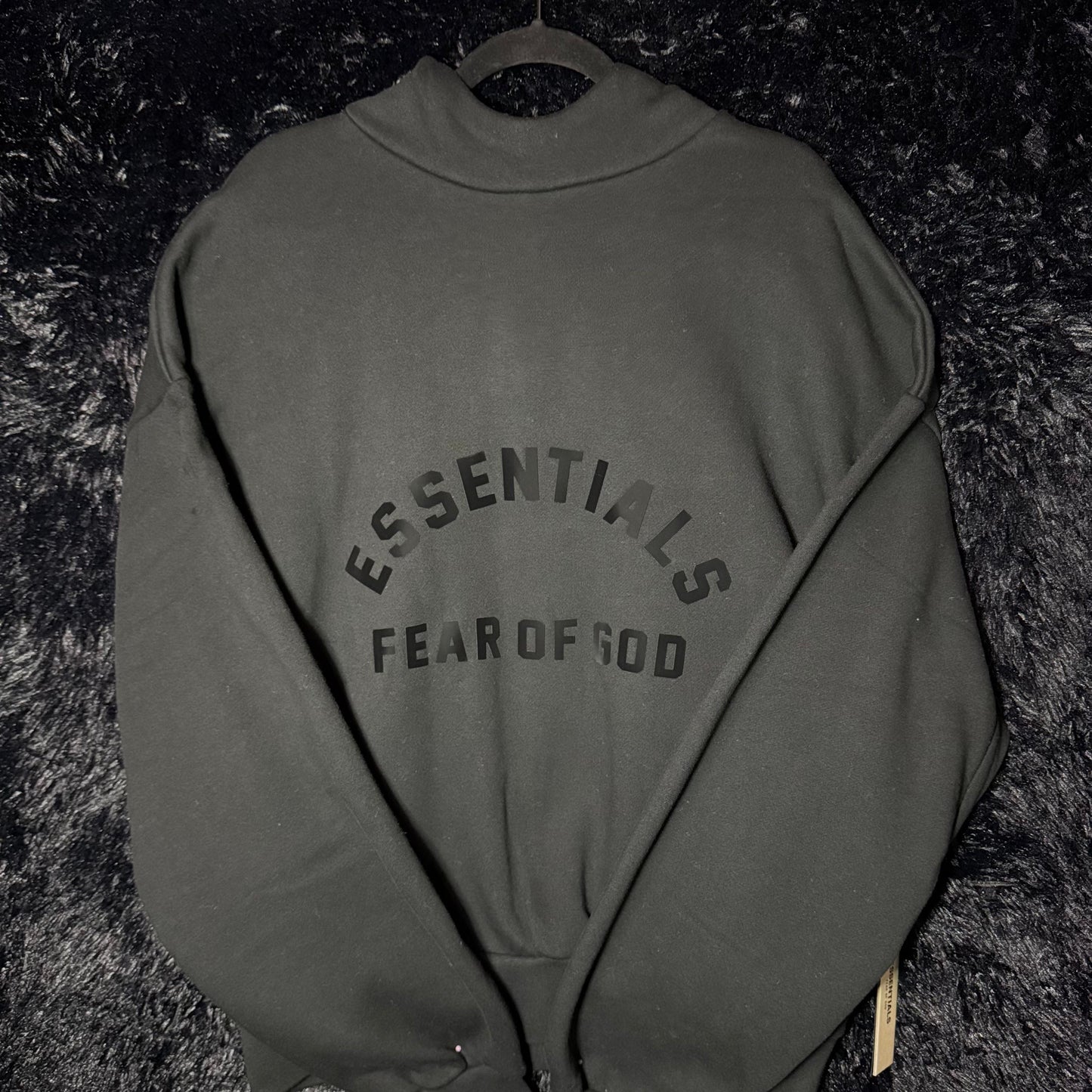 SUDADERA ESSENTIALS