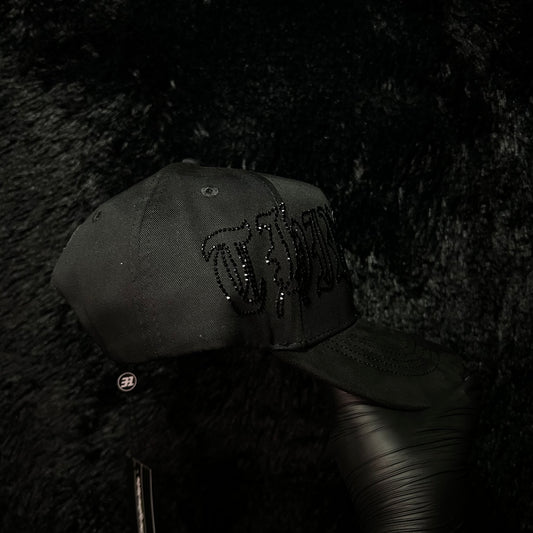 THIRTY ONE CRYSTALS BLACK