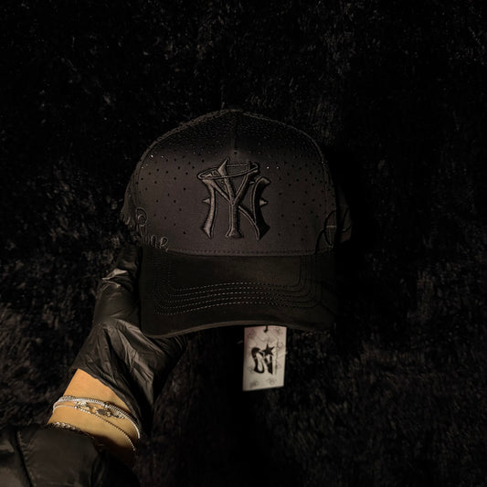 THIRTY ONE HATS FOREVER BLACK