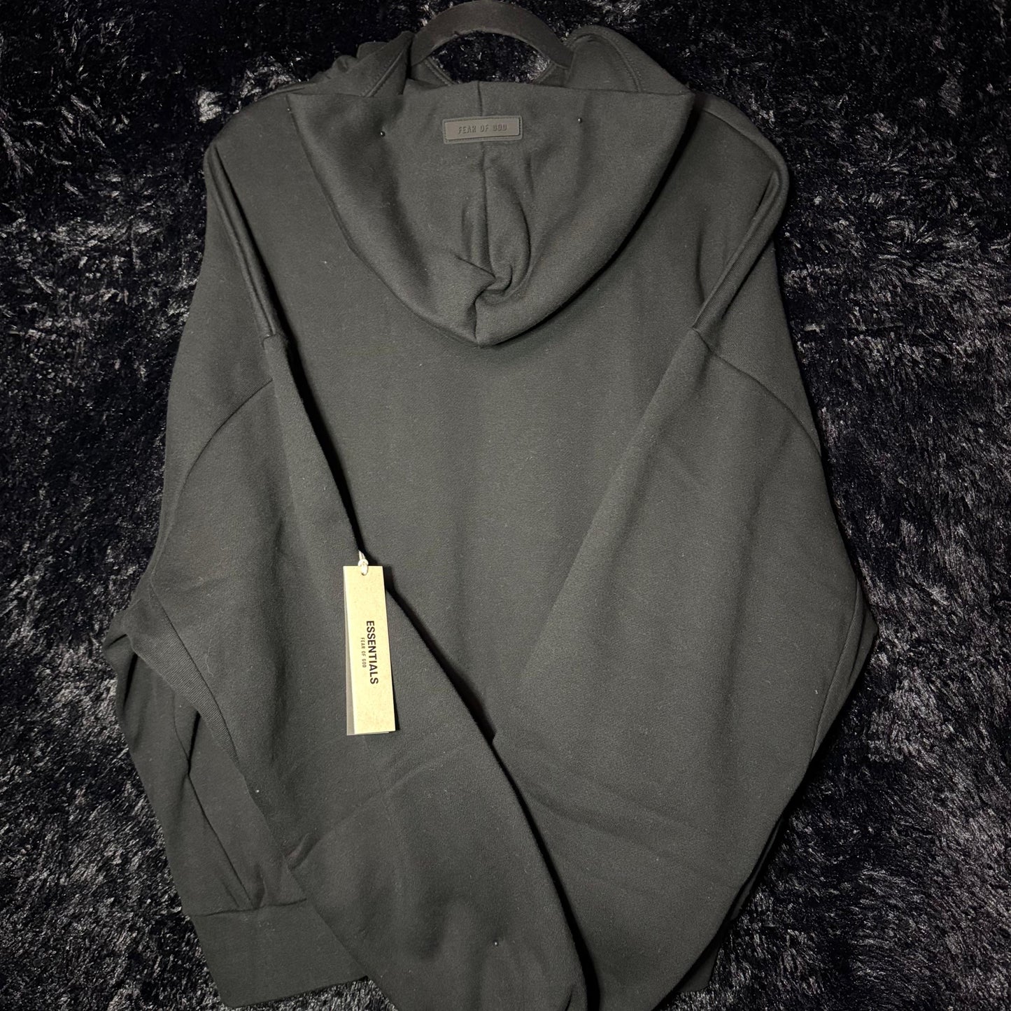 SUDADERA ESSENTIALS
