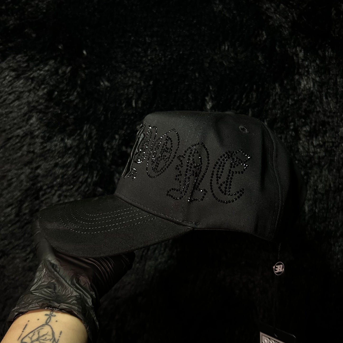 THIRTY ONE HATS CRYSTALS BLACK